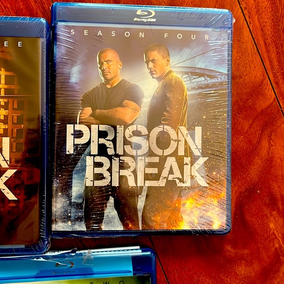 Brand new sealed blu ray disc of PRISON BREAK.SEASON 2,3 &4.. DOLBY/WIDESCREEN - Picture 3 of 6